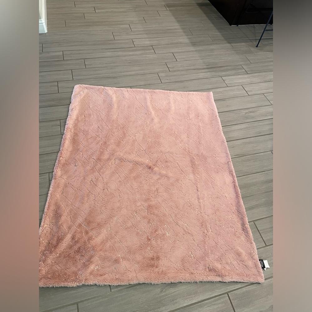 Kensie throw blanket